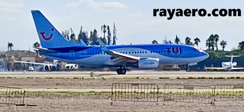 B737-700