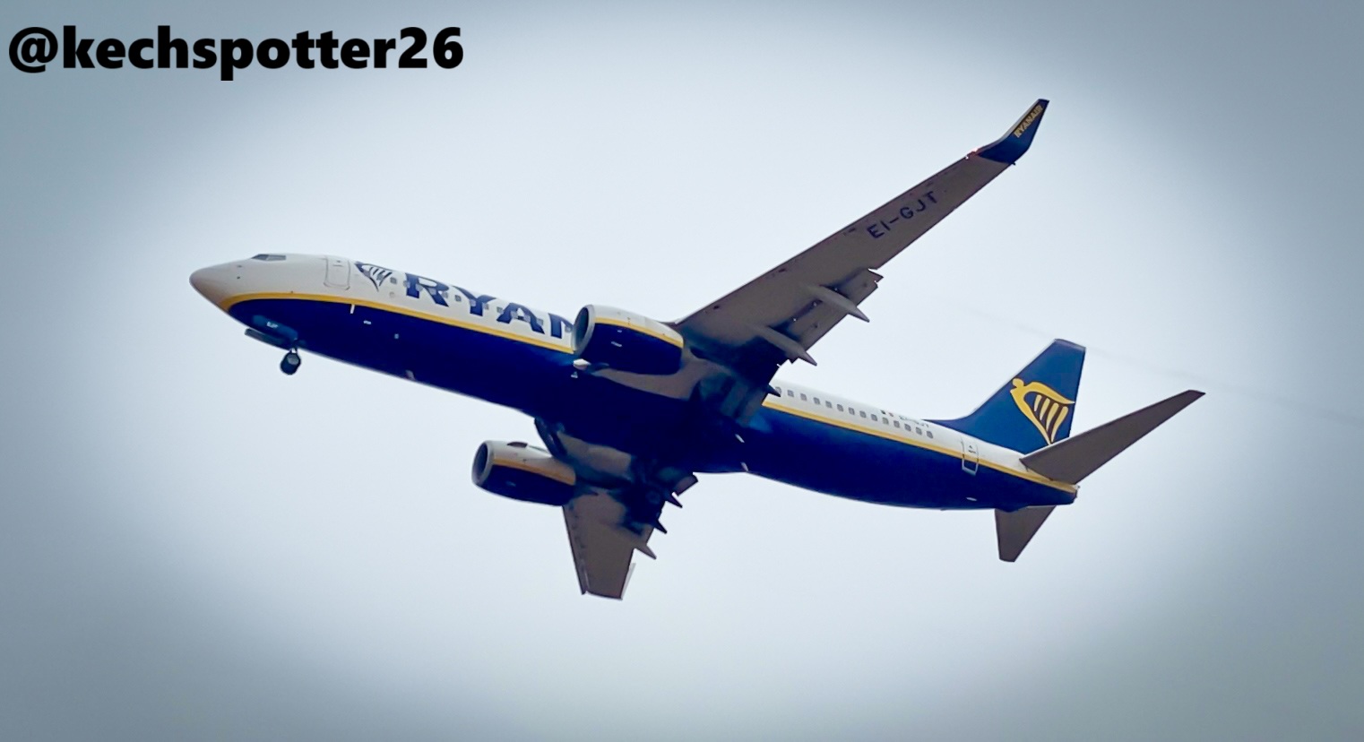 Ryanair 737-800